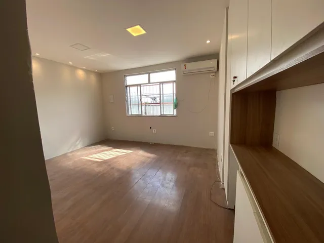 Sala com 25m², para alugar, no bairro Realengo em Rio de Janeiro