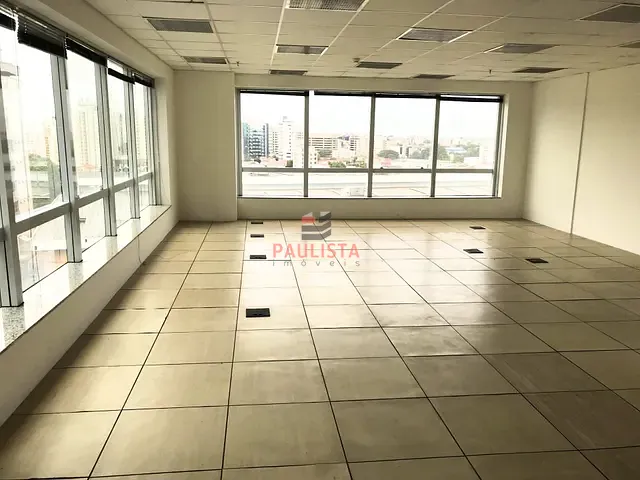 Sala à venda ou para alugar, no bairro Mirandópolis em São Paulo