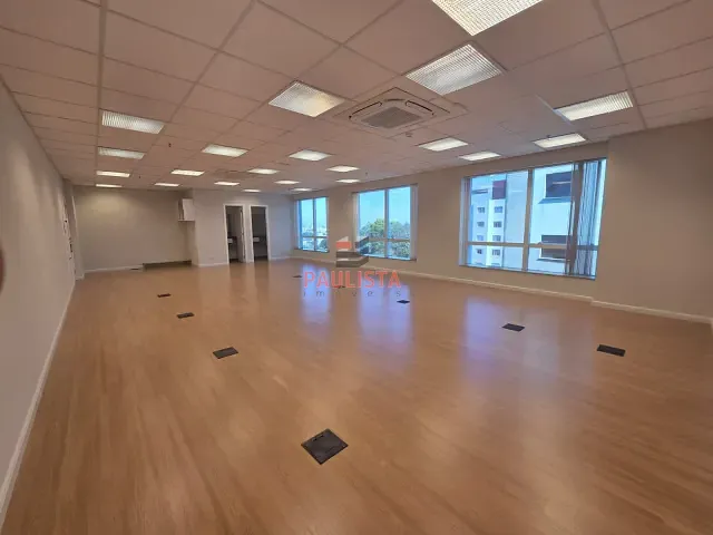 Sala para alugar, no bairro Mirandópolis em São Paulo
