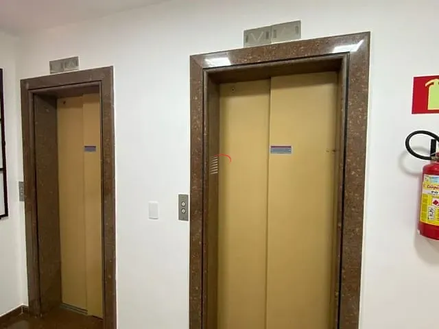 Sala com 171m², à venda, no bairro Centro em Londrina