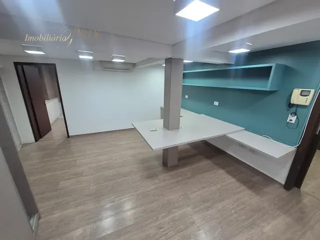 Sala com 167m², para alugar, no bairro Centro Cívico em Curitiba
