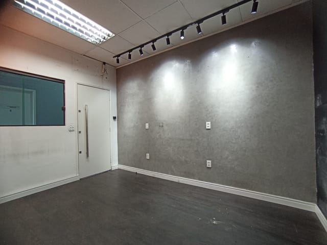 Sala para alugar, no bairro Jardim São Cristóvão em São Paulo