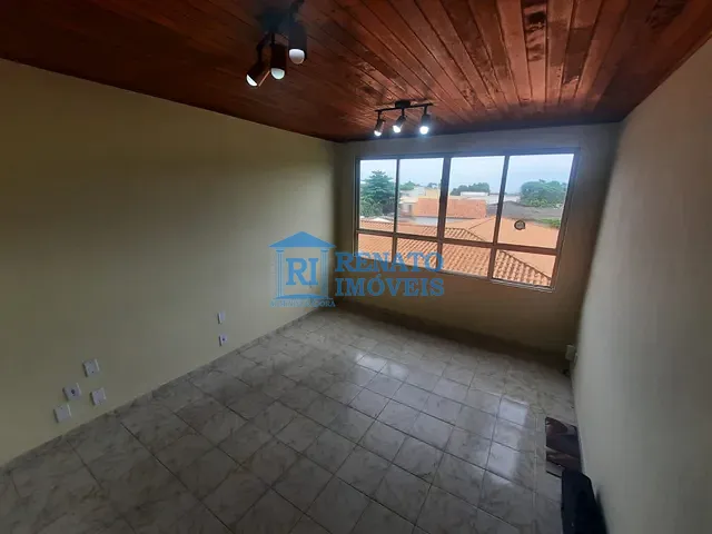 Sala para alugar, no bairro Centro em Maricá