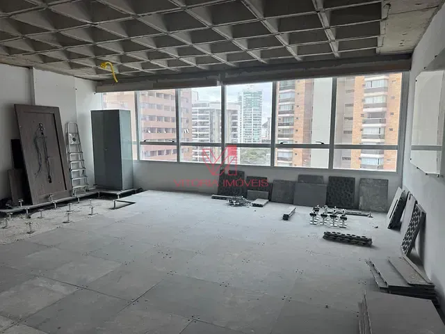 Sala à venda ou para alugar, no bairro Enseada do Suá em Vitória