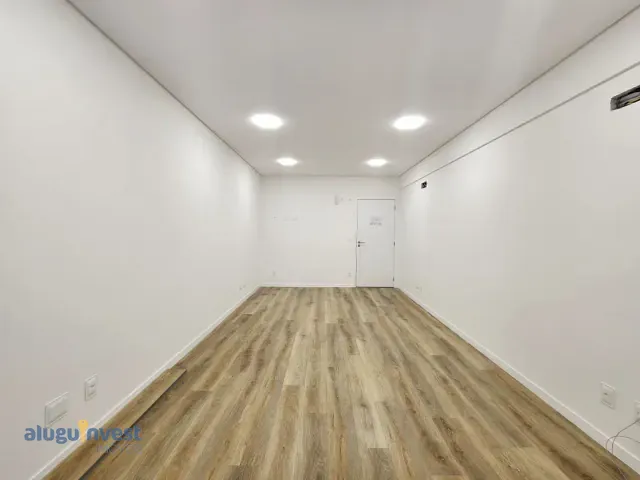 Sala com 42m², para alugar, no bairro Vargem Grande em Florianópolis