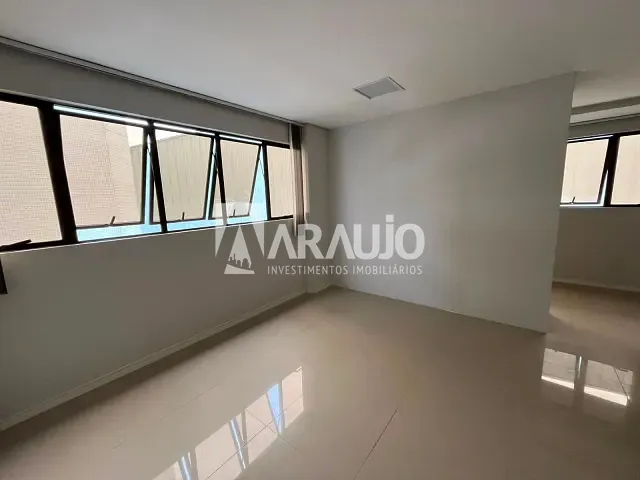 Sala com 60m², à venda, no bairro Centro em Itajaí
