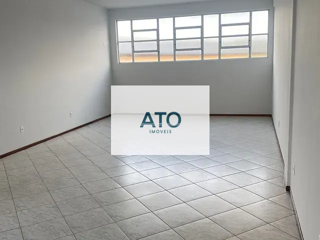 Sala com 50m², para alugar, no bairro Centro em Tijucas