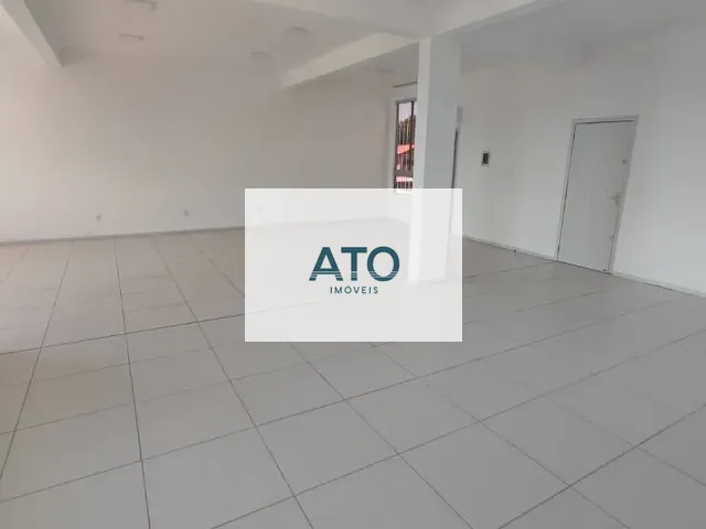 Sala com 90m², para alugar, no bairro Centro em Tijucas