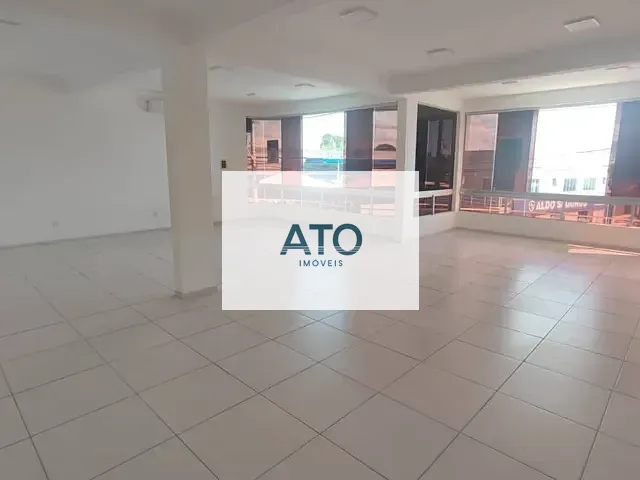 Sala com 90m², para alugar, no bairro Centro em Tijucas