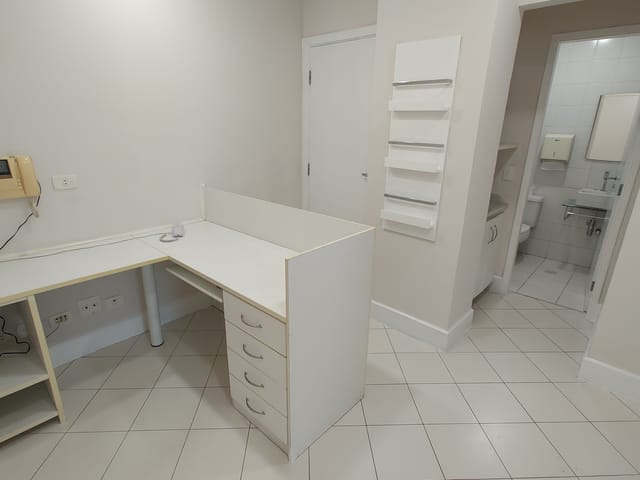 Sala para alugar, no bairro Paraíso em São Paulo