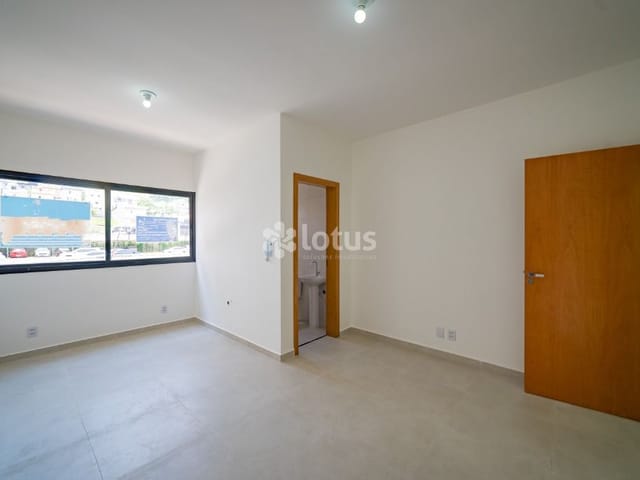 Sala com 27m², para alugar, no bairro Portal dos Ipês II em Cajamar