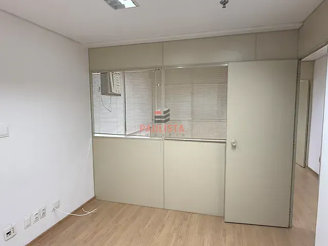 Sala à venda ou para alugar, no bairro Mirandópolis em São Paulo
