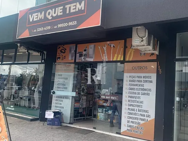 Sala para alugar, no bairro Centro em Tijucas