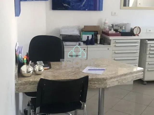 Sala com 30m², para alugar, no bairro Jardim Independência em Taubaté
