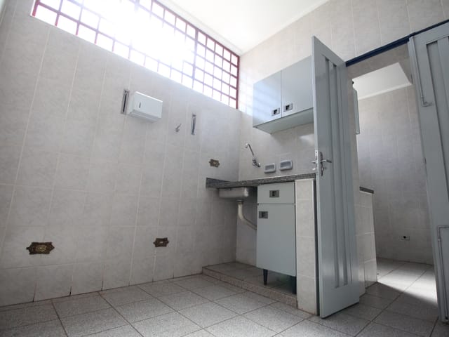 Sala com 20m², para alugar, no bairro Jardim Bela Vista em São João da Boa Vista