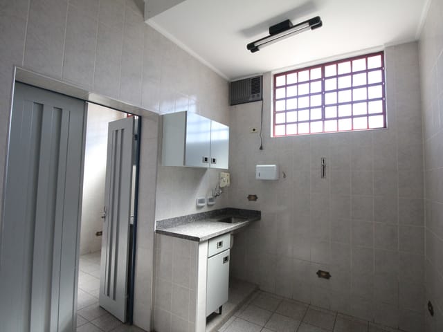 Sala com 20m², para alugar, no bairro Jardim Bela Vista em São João da Boa Vista