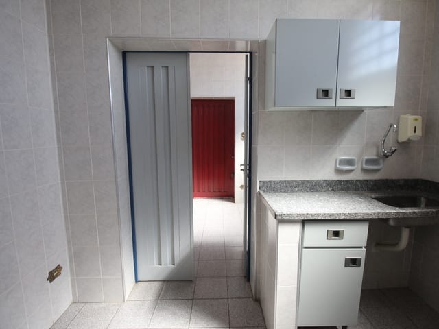 Sala com 20m², para alugar, no bairro Jardim Bela Vista em São João da Boa Vista