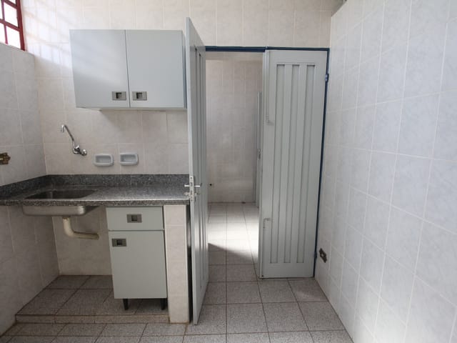 Sala com 20m², para alugar, no bairro Jardim Bela Vista em São João da Boa Vista