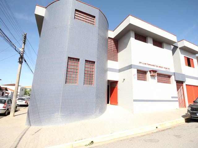 Sala com 20m², para alugar, no bairro Jardim Bela Vista em São João da Boa Vista