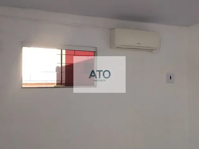 Sala com 27m², para alugar, no bairro Centro em Tijucas
