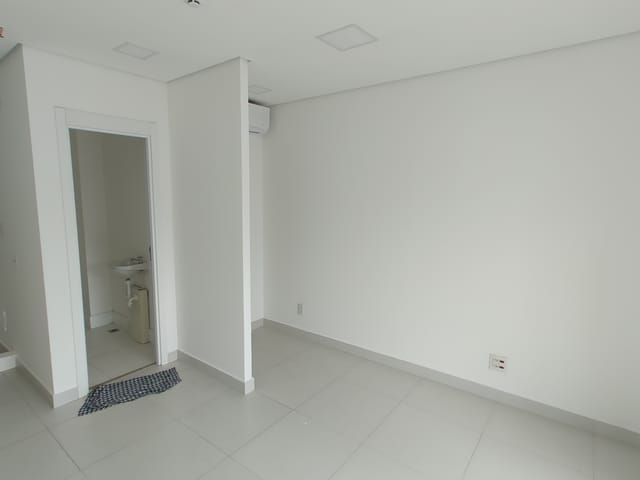 Sala para alugar, no bairro Paraíso em São Paulo