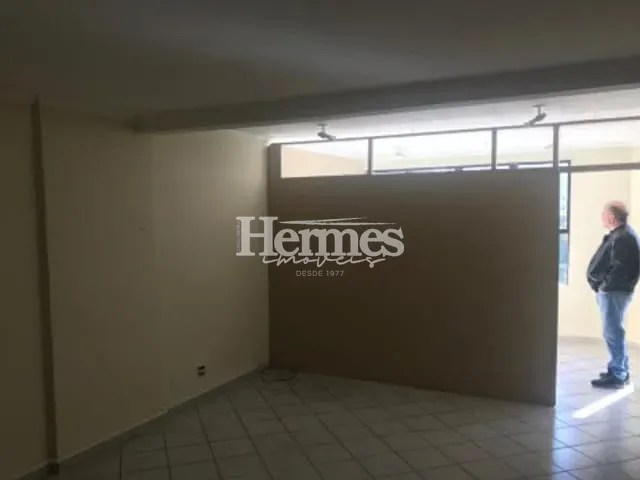 Sala com 56m², para alugar, no bairro Vila Lídia em Campinas