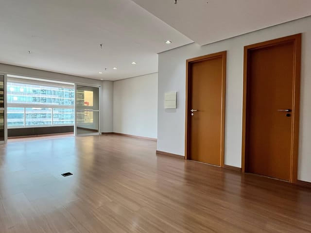 Sala com 80m², à venda, no bairro Bela Suiça em Londrina