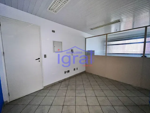 Sala à venda ou para alugar, no bairro Vila Guarani (Z Sul) em São Paulo