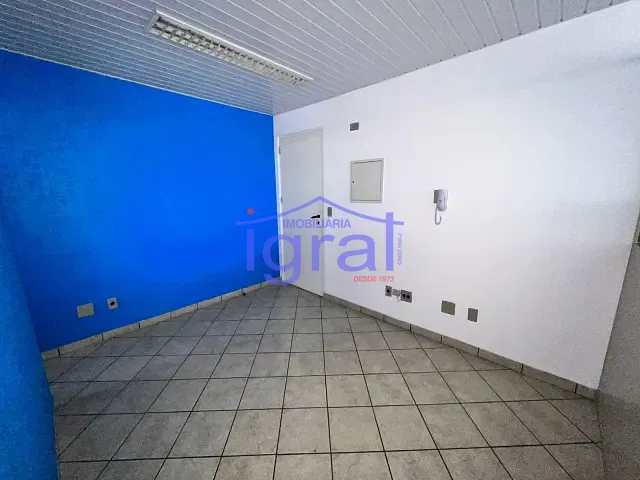 Sala à venda ou para alugar, no bairro Vila Guarani (Z Sul) em São Paulo
