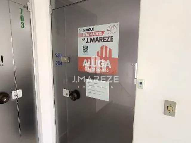 Prédio à venda, no bairro Centro em Apucarana