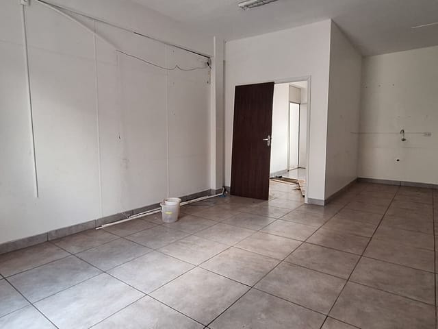 Sala para alugar, no bairro Centro em Cambé