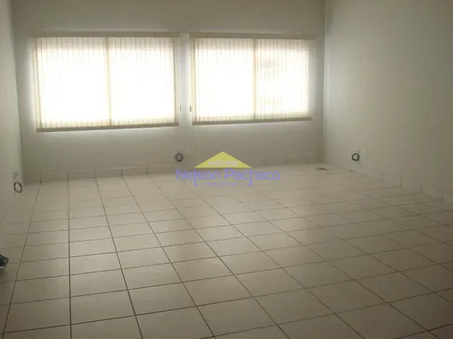 Sala com 45m², para alugar, no bairro Centro em Capivari