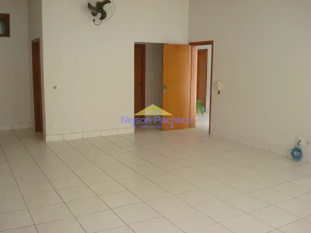 Sala com 45m², para alugar, no bairro Centro em Capivari
