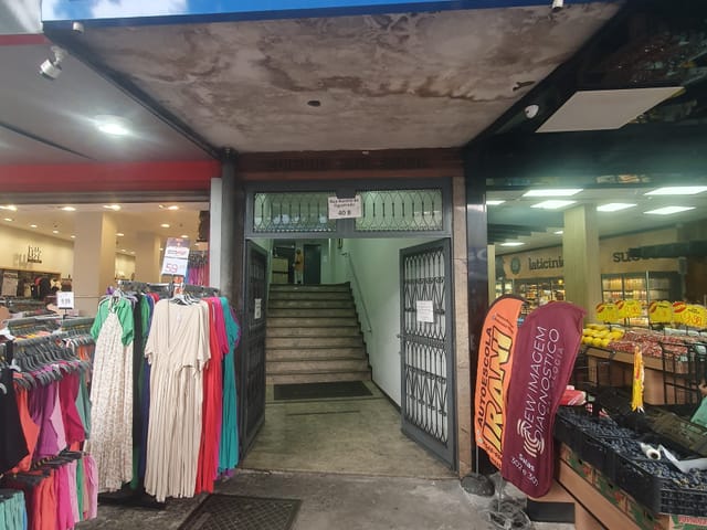 Sala com 46m², para alugar, no bairro Campo Grande em Rio de Janeiro