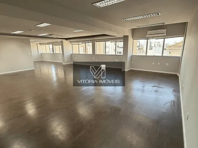 Sala para alugar, no bairro Praia do Canto em Vitória