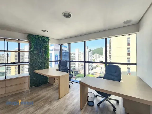 Sala à venda, no bairro Centro em Florianópolis