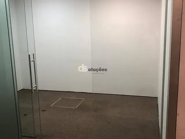 Sala com 330m², para alugar, no bairro Brooklin em São Paulo