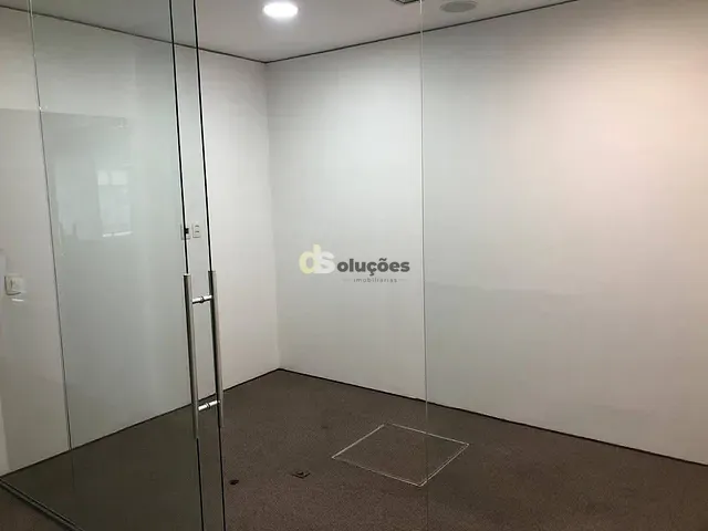 Sala com 330m², para alugar, no bairro Brooklin em São Paulo