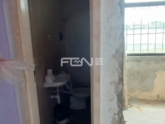 Sala à venda ou para alugar, no bairro Praia do Flamengo em Salvador