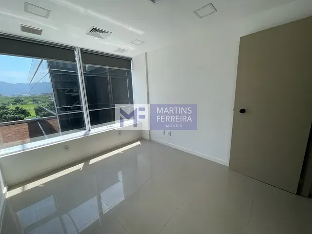 Sala com 23m², à venda, no bairro Recreio dos Bandeirantes em Rio de Janeiro