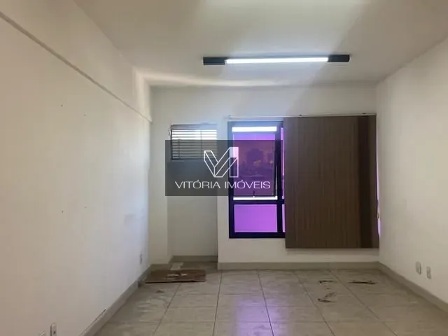 Sala à venda, no bairro Enseada do Suá em Vitória