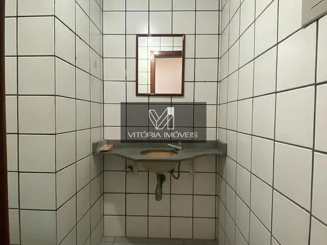 Sala à venda, no bairro Enseada do Suá em Vitória