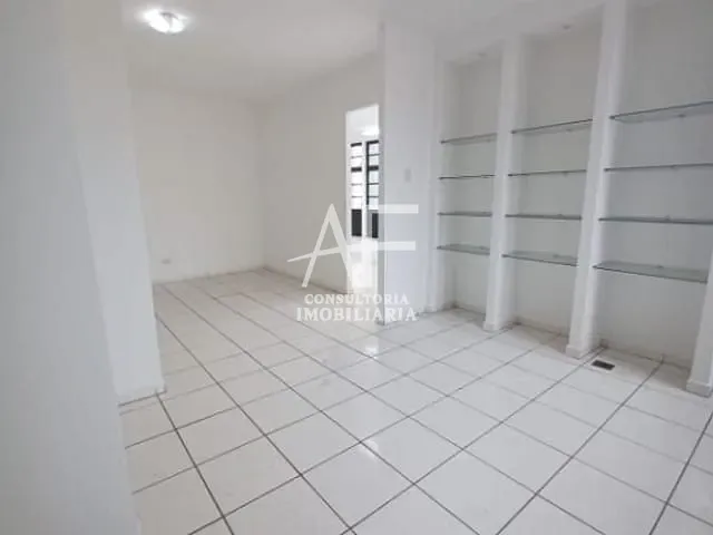 Sala para alugar, no bairro Centro em Taubaté