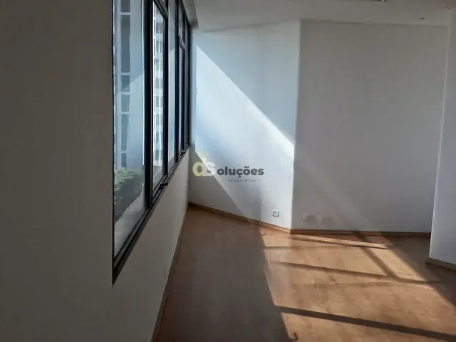 Sala com 140m², para alugar, no bairro Brooklin em São Paulo