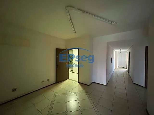Sala com 244m², para alugar, no bairro Vitória em Londrina