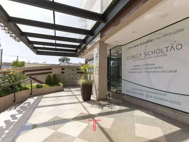 Sala com 60m², para alugar, no bairro Pinheirinho em Curitiba