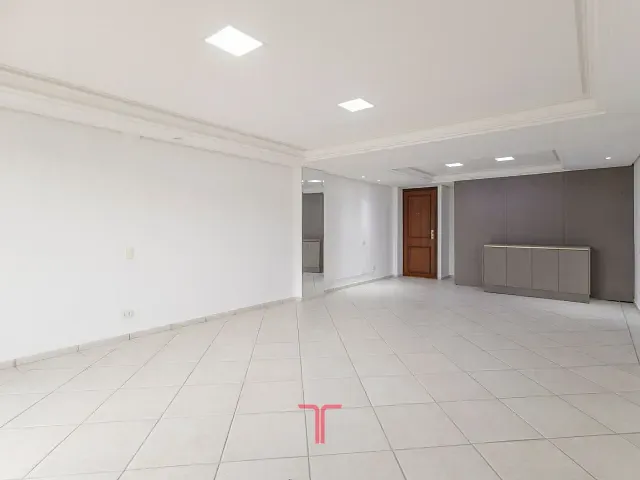 Sala com 60m², para alugar, no bairro Capão raso em Curitiba