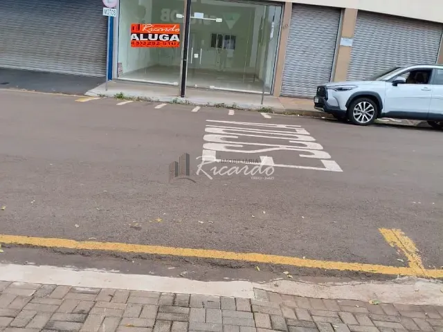 Sala para alugar, no bairro Conjunto Del Condor em Arapongas