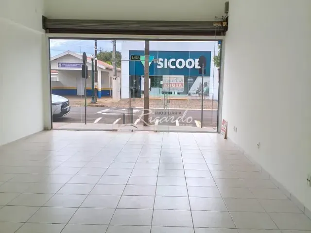 Sala para alugar, no bairro Conjunto Del Condor em Arapongas
