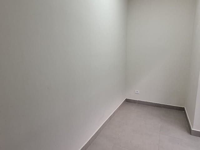 Sala para alugar, no bairro Centro em Cambé